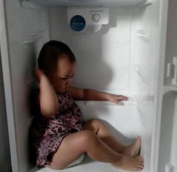 Potret kocak orang ngadem di kulkas Berbagai sumber