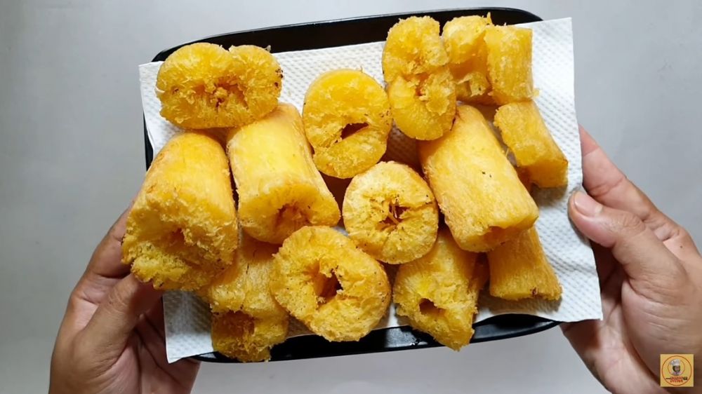 Trik menggoreng singkong yang keras karena berkualitas buruk agar bisa empuk dan cantik merekah