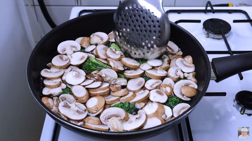 Tanpa perlu direbus, ini trik bikin tumis daging sapi agar empuk, enak, dan bumbu meresap sempurna