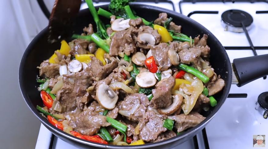 Tanpa perlu direbus, ini trik bikin tumis daging sapi agar empuk, enak, dan bumbu meresap sempurna