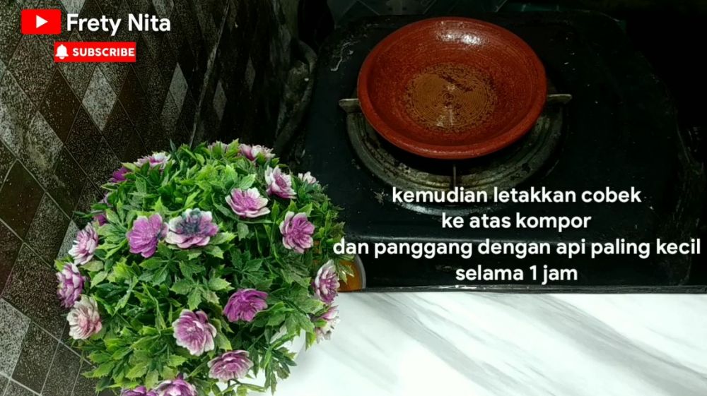 Cara menghilangkan bau tak sedap di cobek tanah liat baru, cukup pakai dua bahan dapur