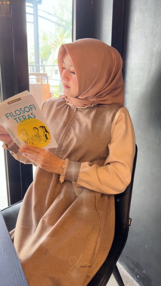 Kalila Artta Ivano Para Pencari Tuhan © berbagai sumber Kalila Artta Ivano Para Pencari Tuhan © berbagai sumber