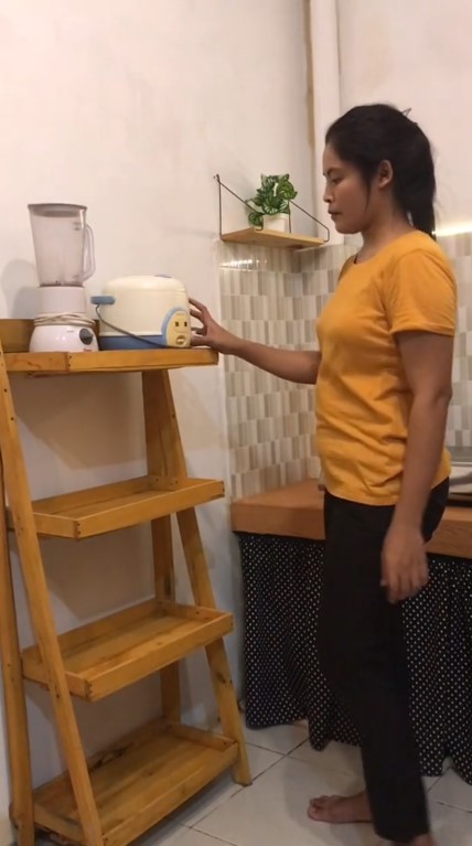 Makeover dapur kecil jadi cantik ala Korea © TikTok