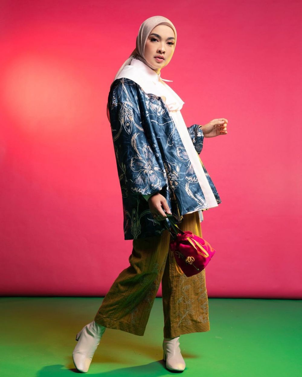 gaya pemeran Denok di kehidupan nyata  © 2023 brilio.net