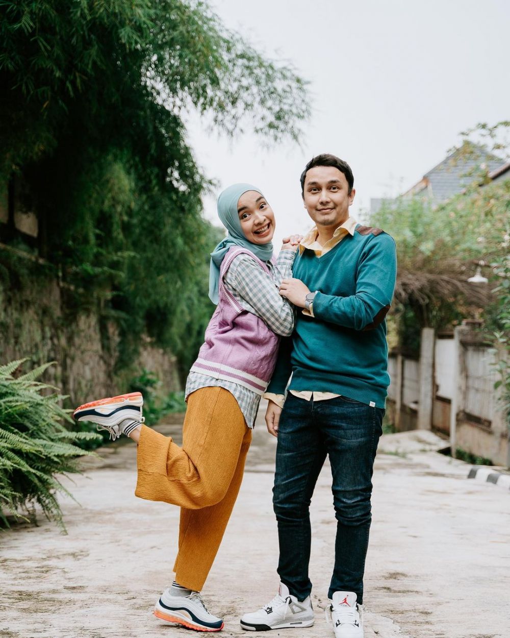 gaya pemeran Denok di kehidupan nyata  © 2023 brilio.net