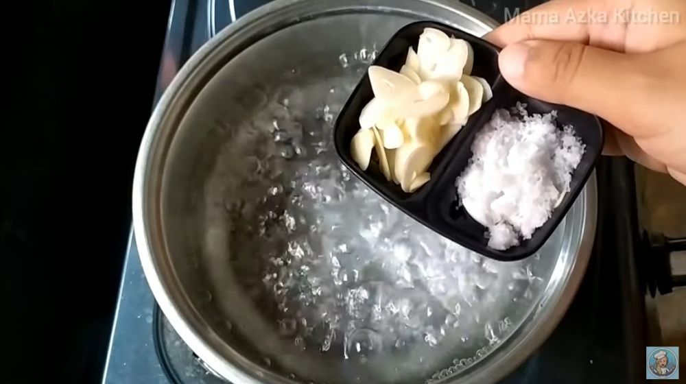 Cara cepat merebus singkong agar empuk hanya dalam 5 menit, cuma tambah dua bahan dapur