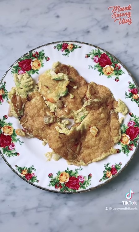 9 Menu sahur Ussy Sulistiawaty ini sederhana ala rumahan, ekonomis dan praktis dibuat