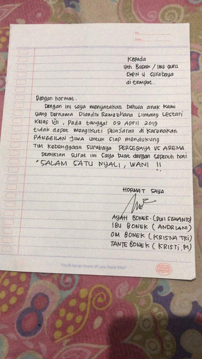 11 surat izin nggak masuk sekolah ini bikin geleng kepala © berbagai sumber 11 surat izin nggak masuk sekolah ini bikin geleng kepala © berbagai sumber