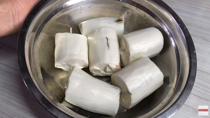 Tanpa tambahan tepung, ini trik bikin singkong krispi yang enak dan renyah meski sudah dingin