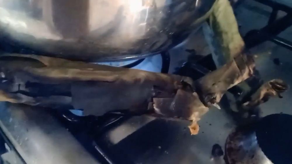 Bukan direbus atau dikukus, ini cara menghangatkan sisa lontong agar tak lembek dan berair