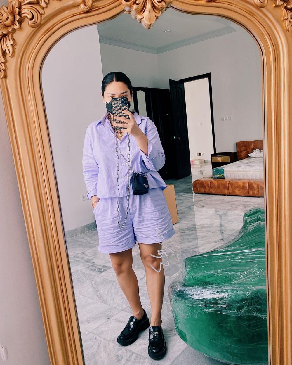 keseharian istri tisna stylish abis © instagram keseharian istri tisna stylish abis © instagram