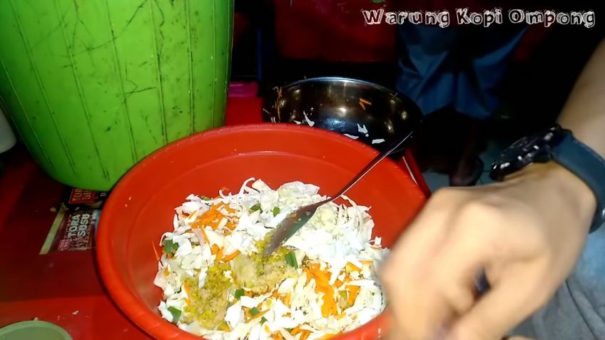 Tanpa baking powder, ini trik bikin bakwan yang mekar, enak, dan renyah semalaman