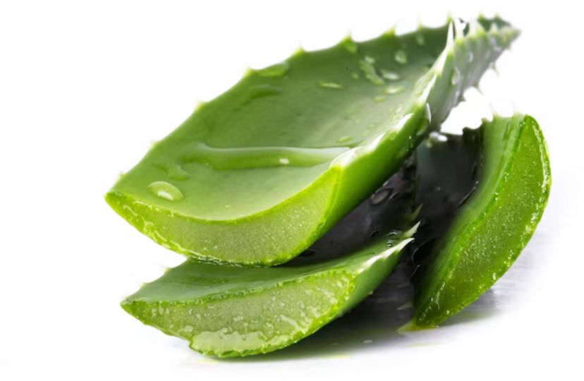 Merawat rambut kasar dan kering jadi lembut berkilau pakai 7 bahan alami © freepik.com