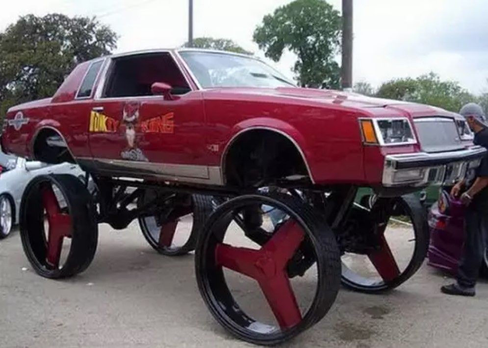 Ide absurd modifikasi ban mobil © berbagai sumber Ide absurd modifikasi ban mobil © berbagai sumber