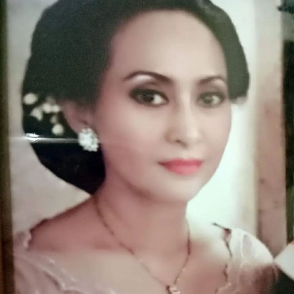 Elly Ermawati guru Agama film Suzanna © berbagai sumber Elly Ermawati guru Agama film Suzanna © berbagai sumber