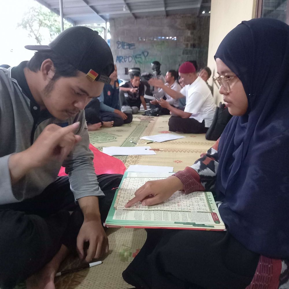 Komunitas Muslim Tuli © 2023 brilio.net Komunitas Muslim Tuli © 2023 brilio.net