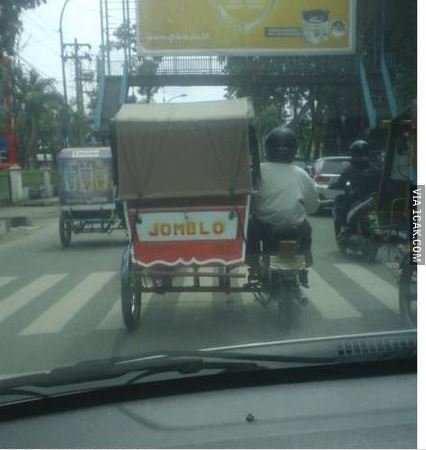 Tulisan lucu di belakang becak Berbagai sumber