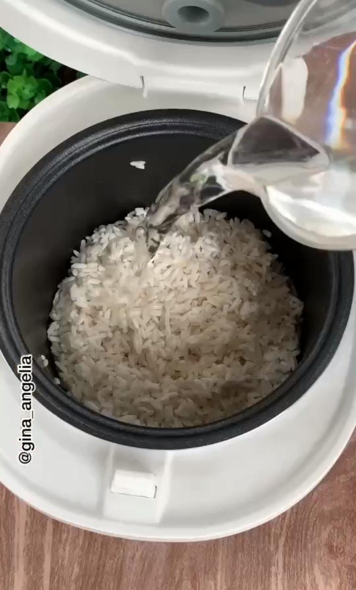 Cuma pakai satu bahan dapur, ini cara menanak nasi agar pulen dan enak ala orang Jepang