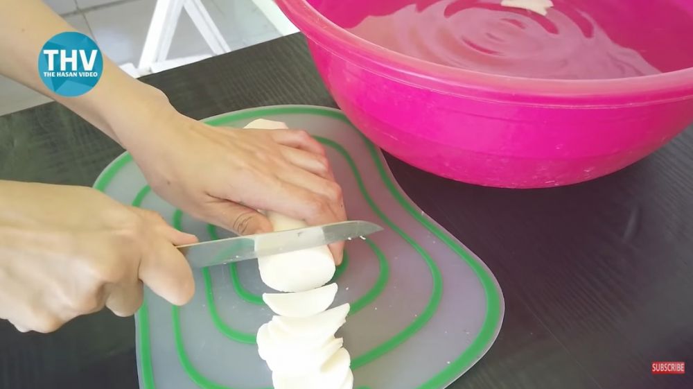 Trik membuat keripik singkong yang renyah tanpa kapur sirih, cukup tambah satu bahan