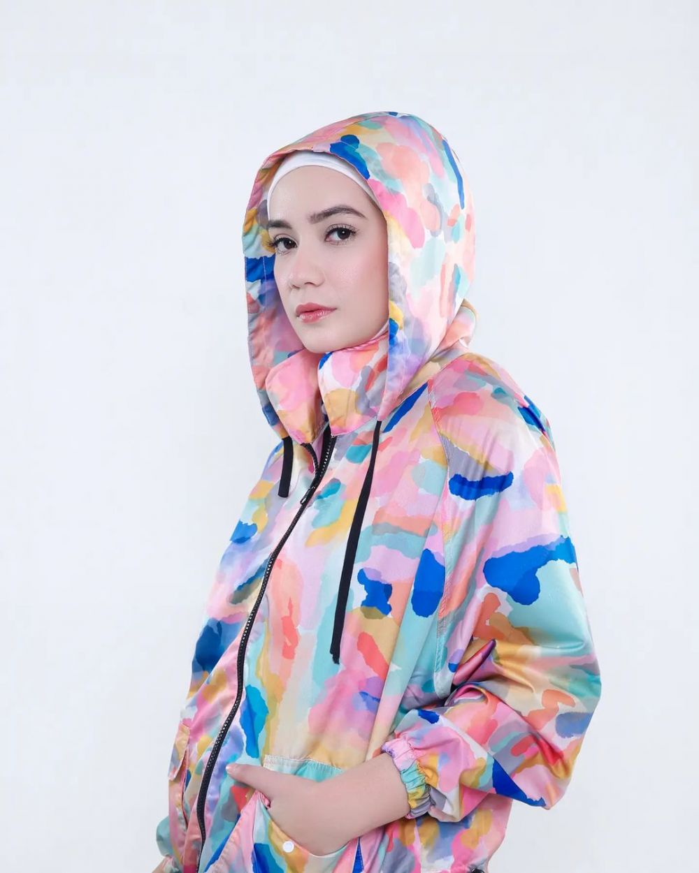 Kekasih Mas Pur kini berhijab © berbagai sumber Kekasih Mas Pur kini berhijab © berbagai sumber