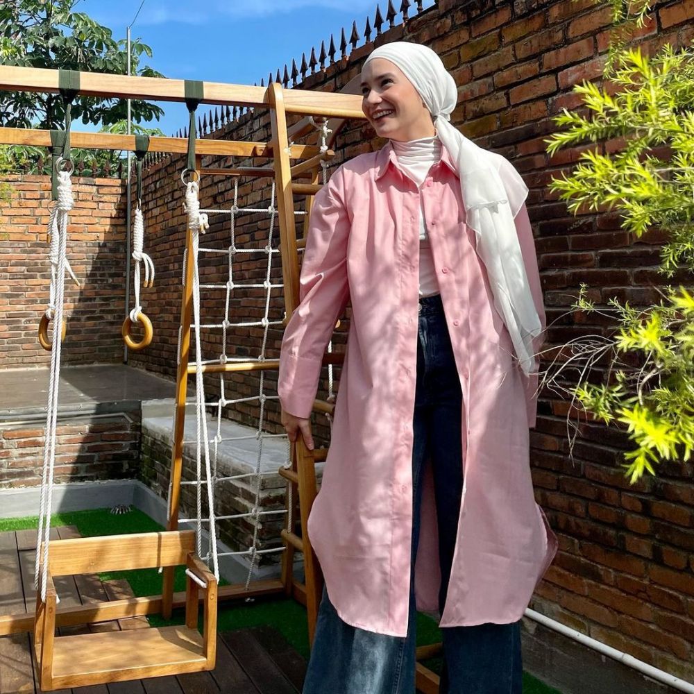 Kekasih Mas Pur kini berhijab © berbagai sumber