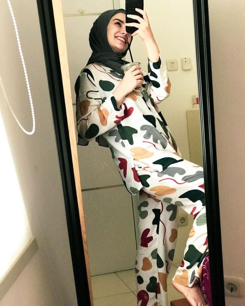 Kekasih Mas Pur kini berhijab © berbagai sumber