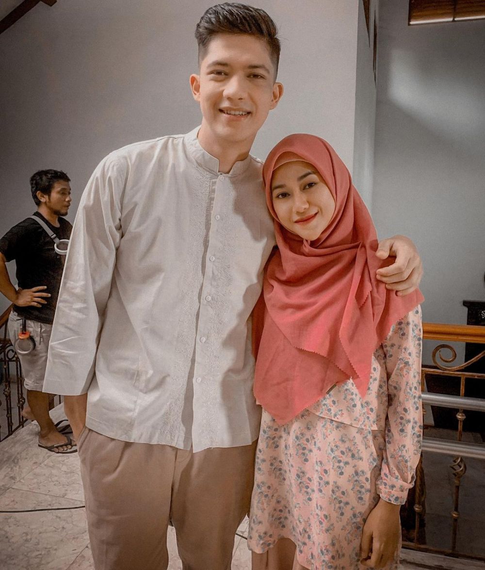 putri di para pencari tuhan kerap tampil anggun berhijab © berbagai sumber