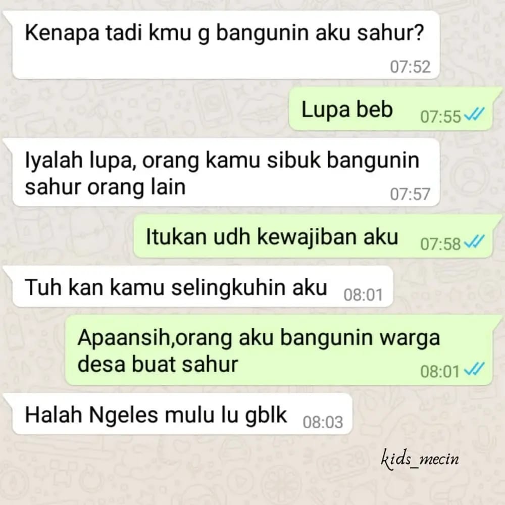 chat cara bangunin sahur pas puasa ini bikin kamu cengengesan abis © berbagai sumber
