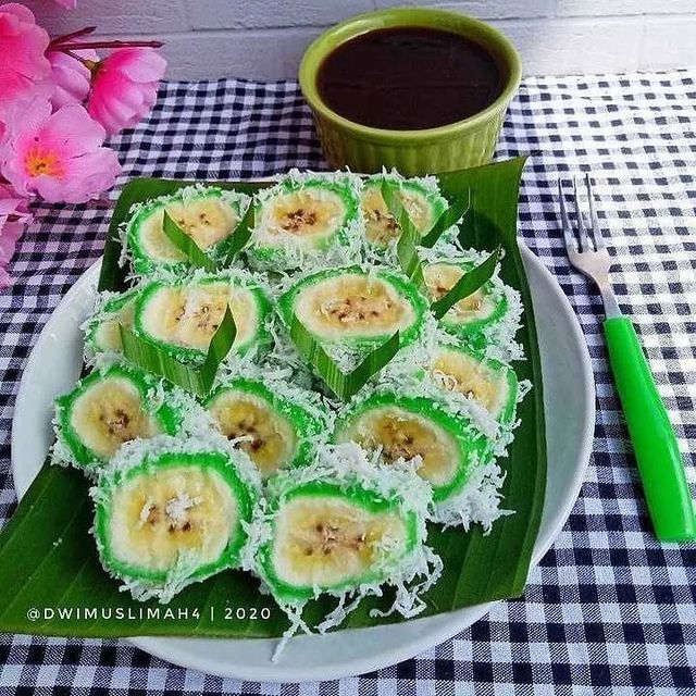 15 Resep takjil olahan pisang yang lezat, mudah dibuat, dan menggugah selera