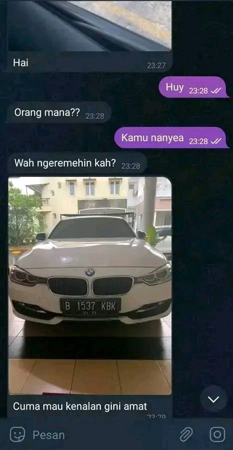 momen nyeleneh kenalan di chat © berbagai sumber