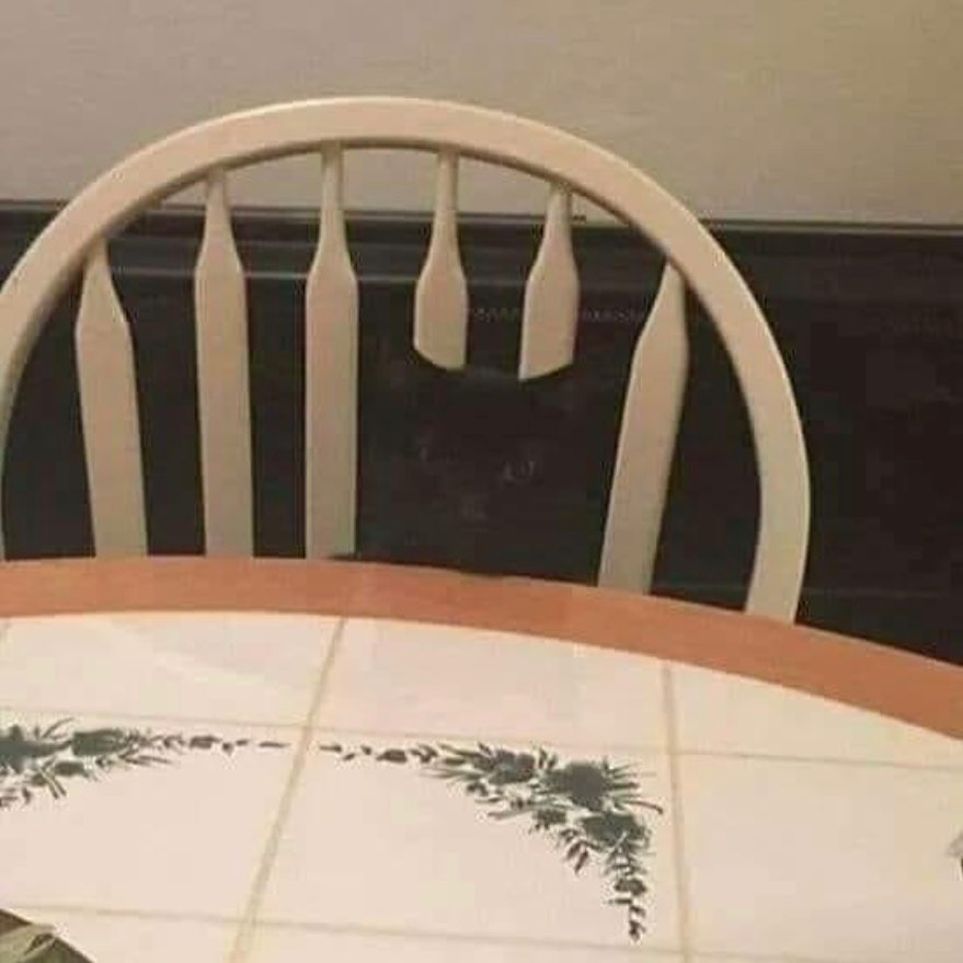 benda kecoh mata di tempat umum © Instagram