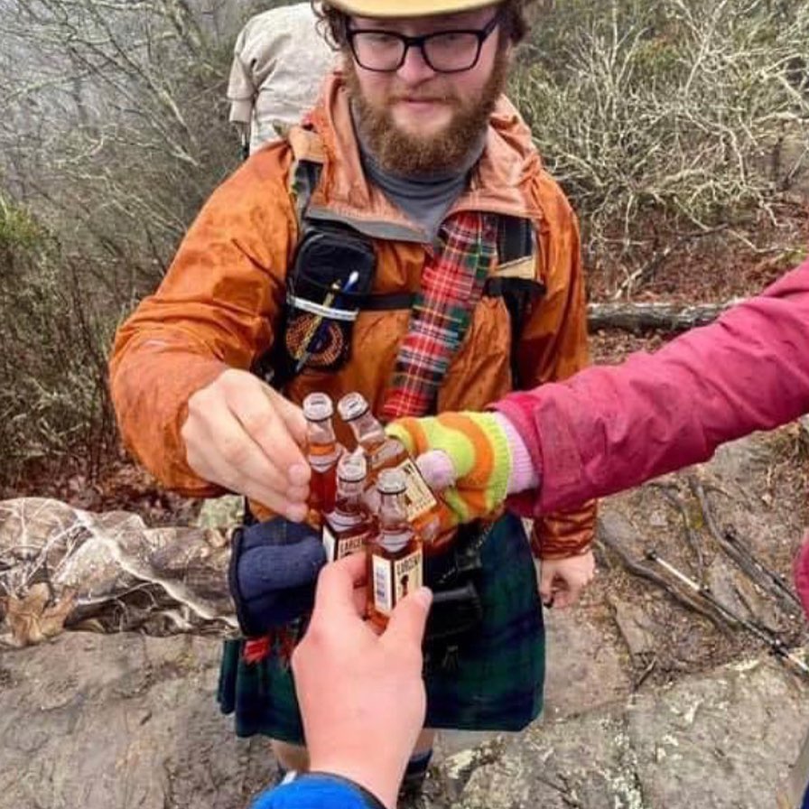 benda kecoh mata di tempat umum © Instagram