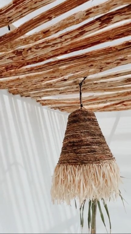 rooftop jadi ala cafe di Bali © TikTok rooftop jadi ala cafe di Bali © TikTok