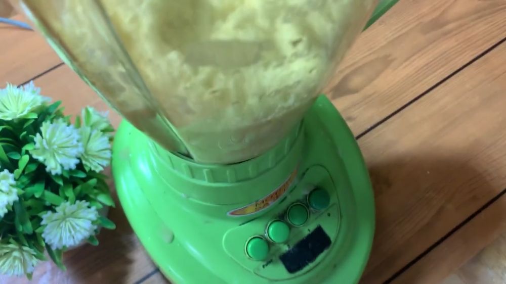 Tak perlu dikukus, ini 9 cara praktis bikin jemblem singkong gula merah agar empuk dan isinya lumer