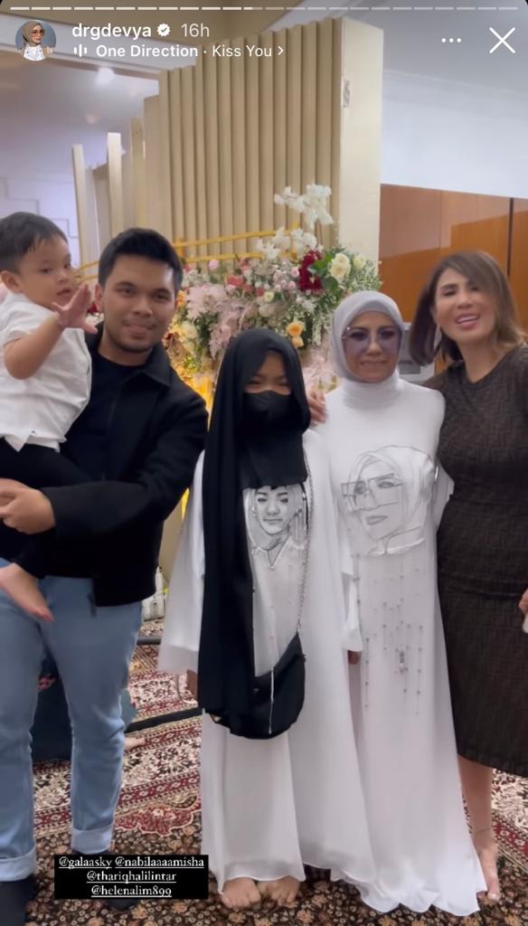 momen syukuran rumah baru Fuji © berbagai sumber momen syukuran rumah baru Fuji © berbagai sumber