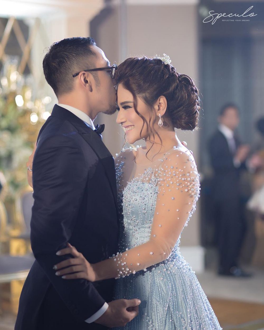 kemesraan Fitri Ayu bareng pasangan asli  © 2023 brilio.net