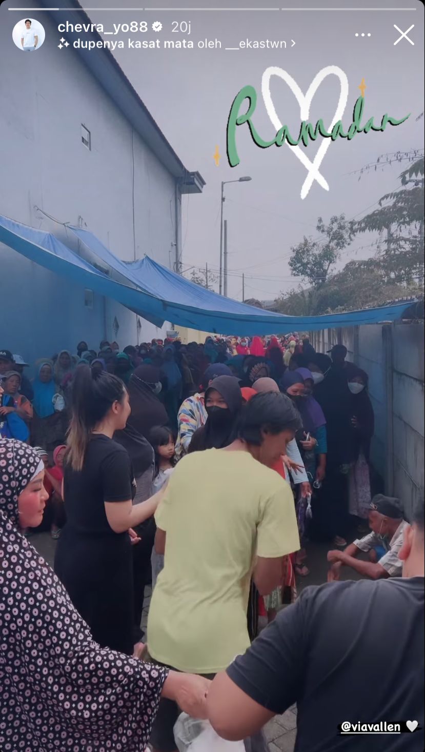 momen via vallen dan chevra bagikan makanan sahur © instagram