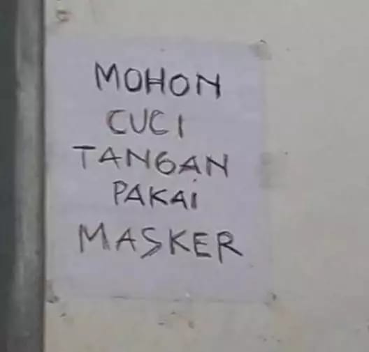 17 tulisan kocak di toilet umum ini recehnya diluar batas © berbagai sumber 17 tulisan kocak di toilet umum ini recehnya diluar batas © berbagai sumber