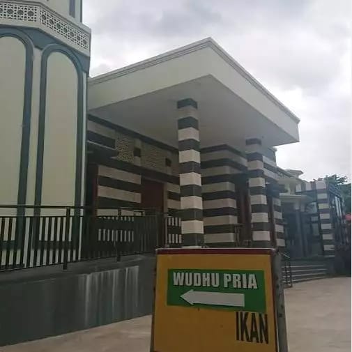 17 tulisan kocak di toilet umum ini recehnya diluar batas © berbagai sumber 17 tulisan kocak di toilet umum ini recehnya diluar batas © berbagai sumber