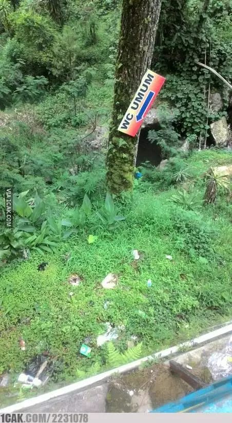 17 tulisan kocak di toilet umum ini recehnya diluar batas © berbagai sumber 17 tulisan kocak di toilet umum ini recehnya diluar batas © berbagai sumber