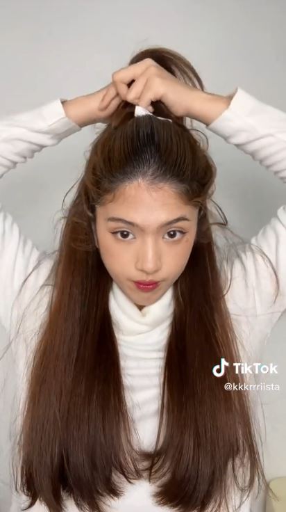 Wanita ini recreate gaya rambut Jennie Blackpink, hasil akhirnya malah disebut mirip Han So-hee