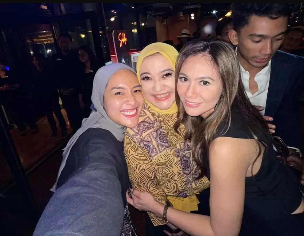 kebersamaan wulan dan calon ibu mertua © berbagai sumber kebersamaan wulan dan calon ibu mertua © berbagai sumber