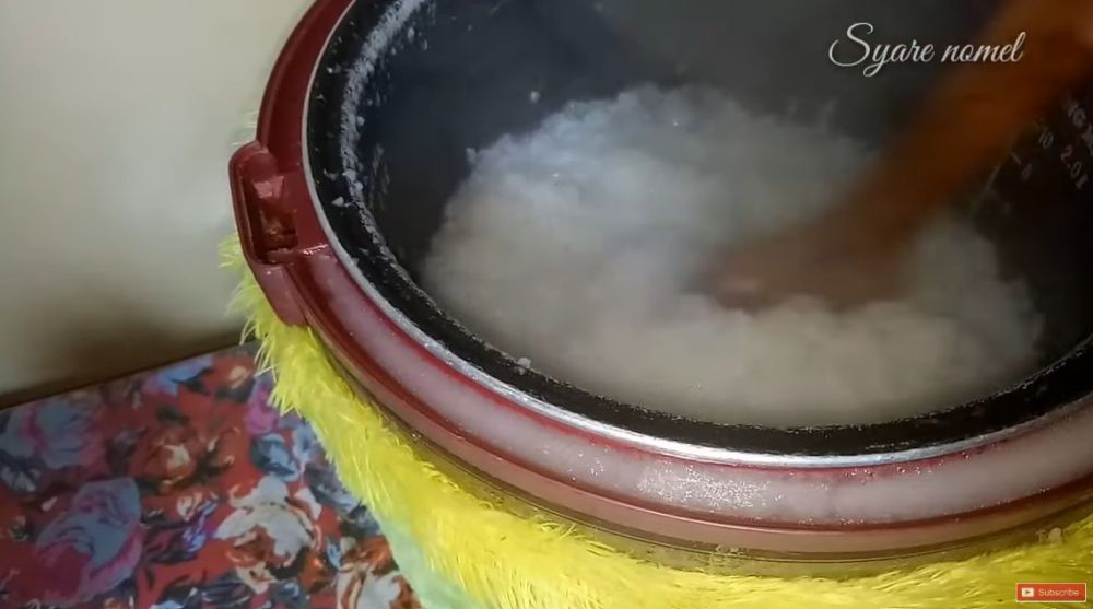 Tanpa kapur sirih, ini 7 cara membuat lontong kacau Padang yang praktis dan hemat gas