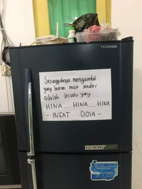 tulisan peringatan agar barang tak dicuri Berbagai sumber