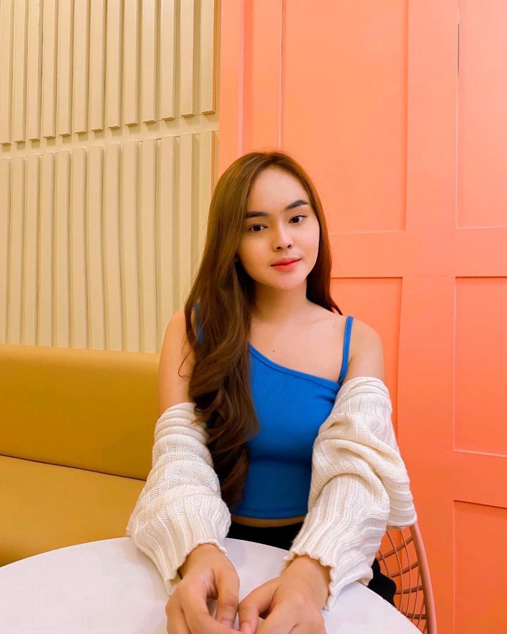 Kalem di Para Pencari Tuhan, 11 potret keseharian Putri yang dijodohkan dengan Viral manglingi pol