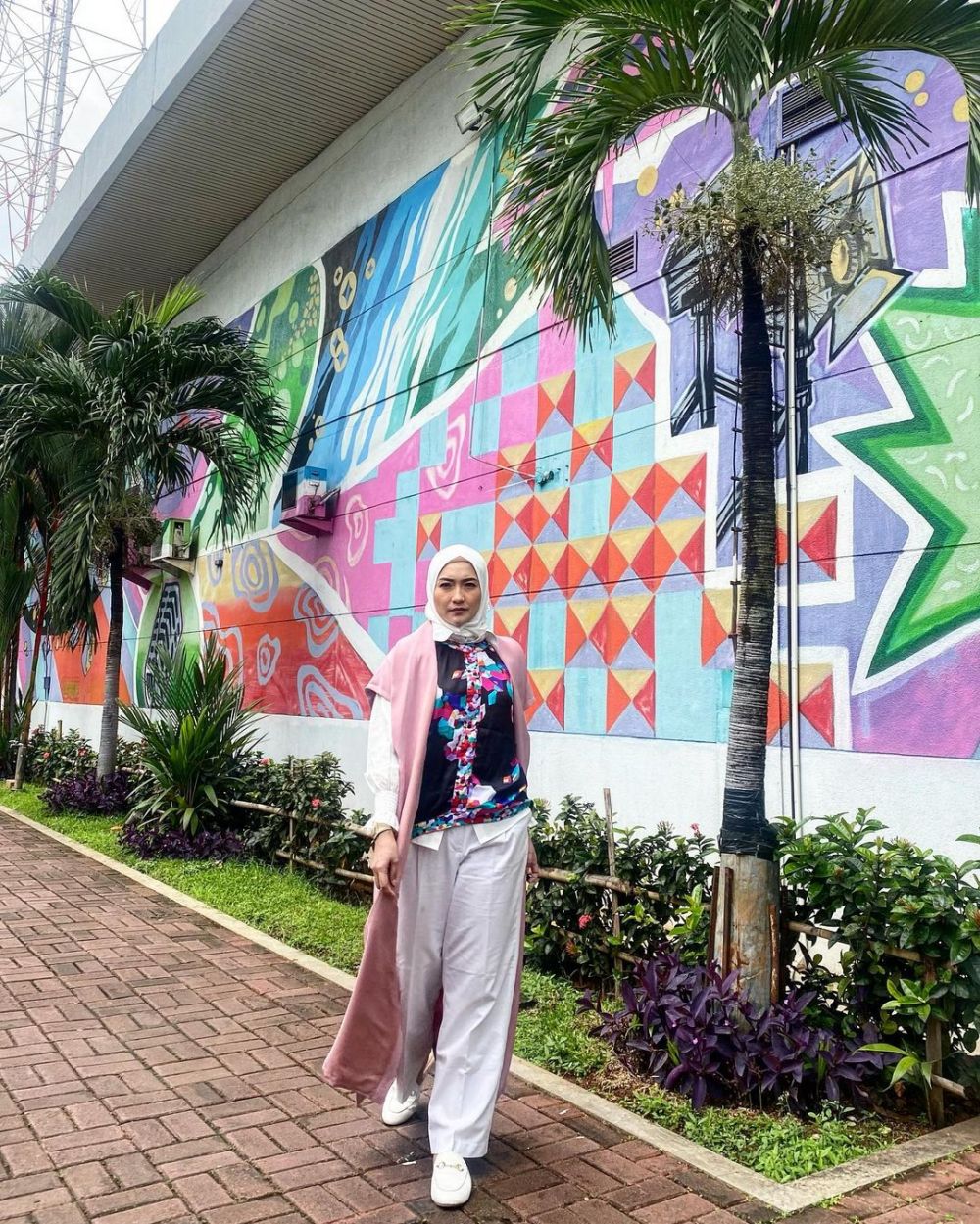 pesona Corry Pamela berhijab  © 2023 brilio.net