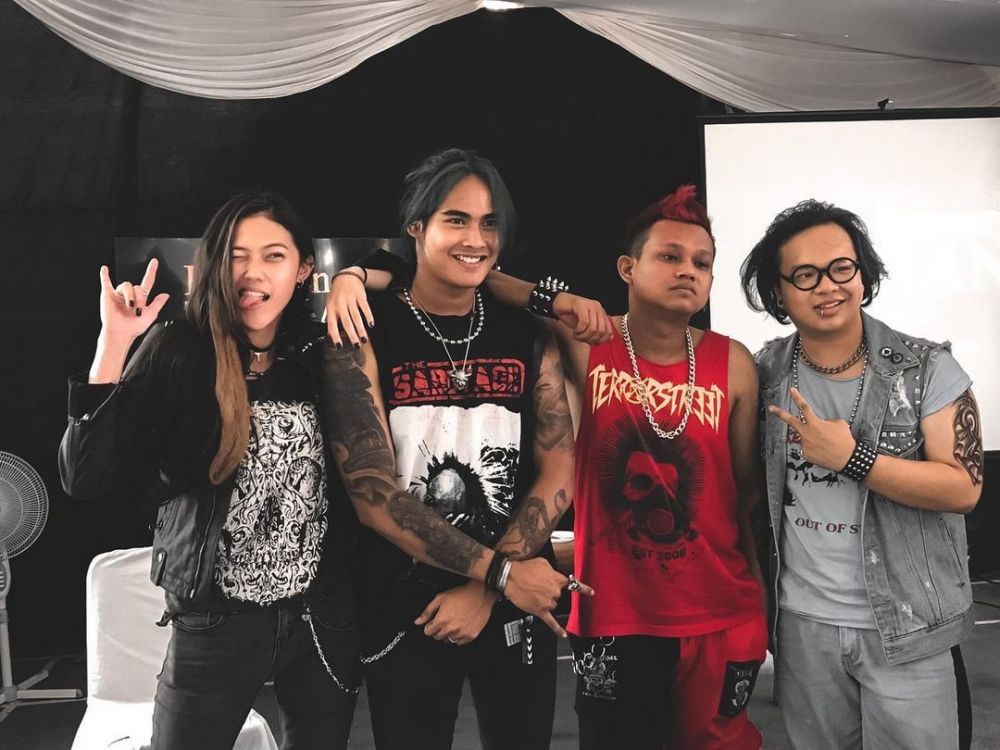 bang gembel di keseharian © instagram bang gembel di keseharian © instagram