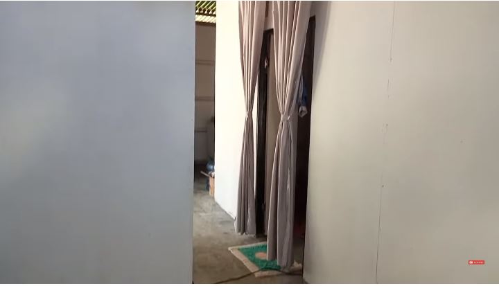 rumah kayu sederhana dapur minimalis © YouTube