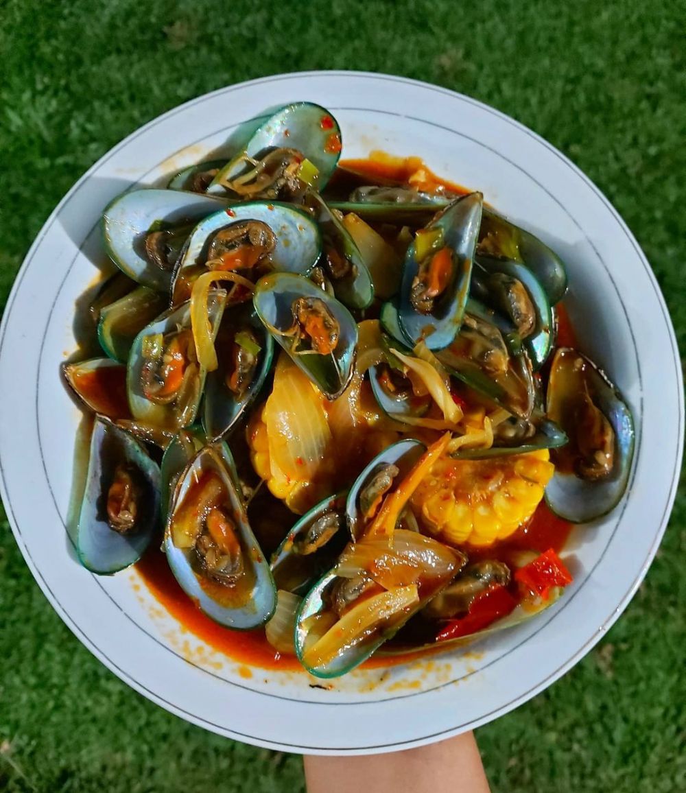 12 Resep kerang hijau saus padang, nikmat dan mudah ditiru