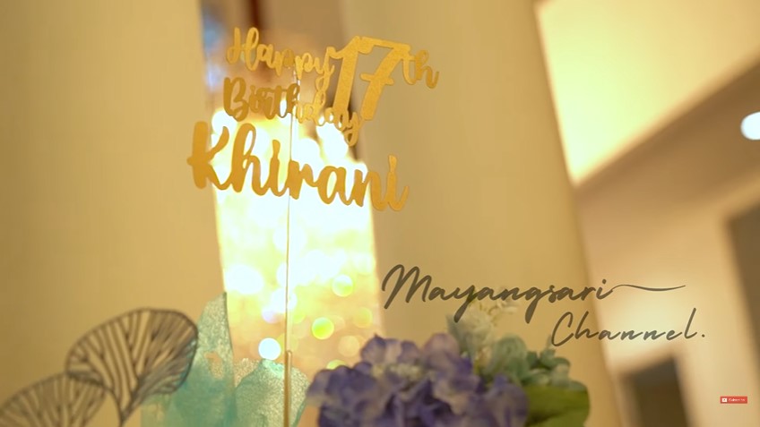 9 Potret detail kue ulang tahun Khirani putri Mayangsari, mewah dan elegan berhias batu kristal